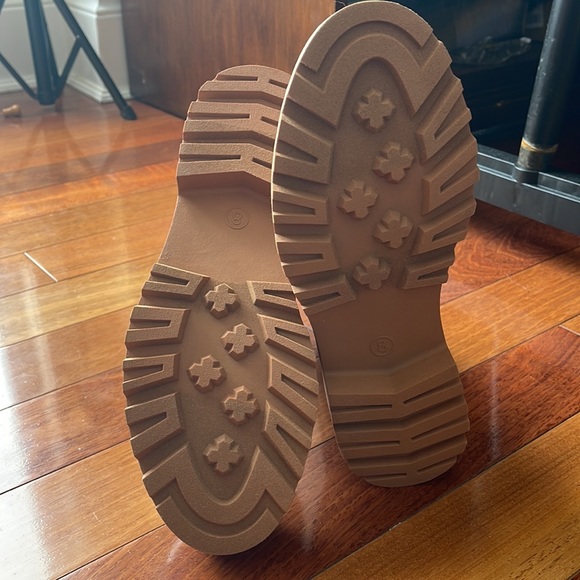 Light brown boots great for spring or fall size 8 NWT - Picture 5 of 5